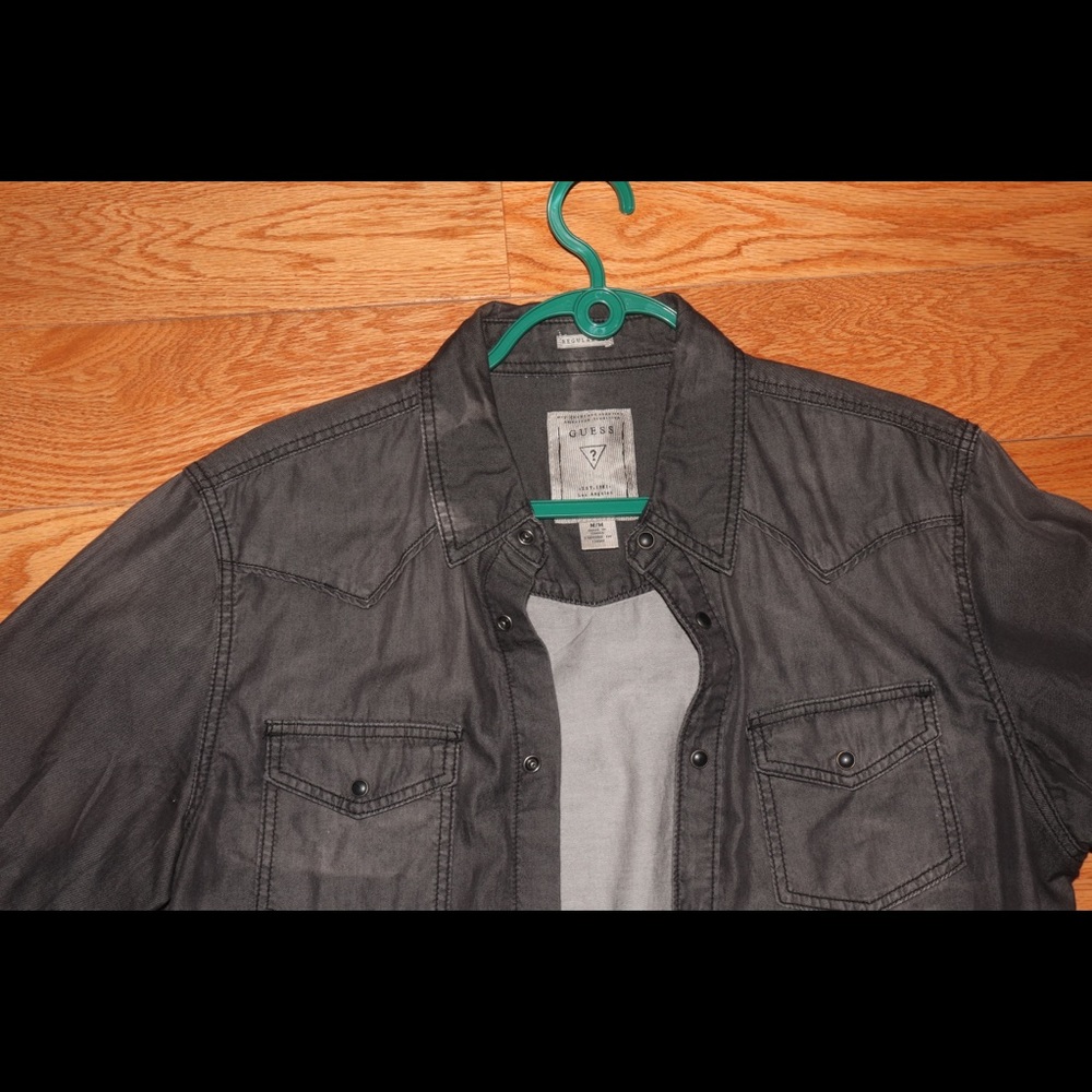 Guess button down - Picture 2 of 4